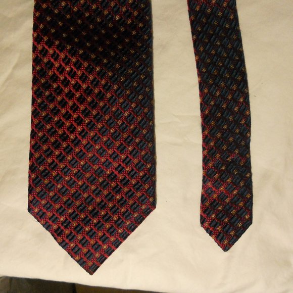 zadi andrews ties